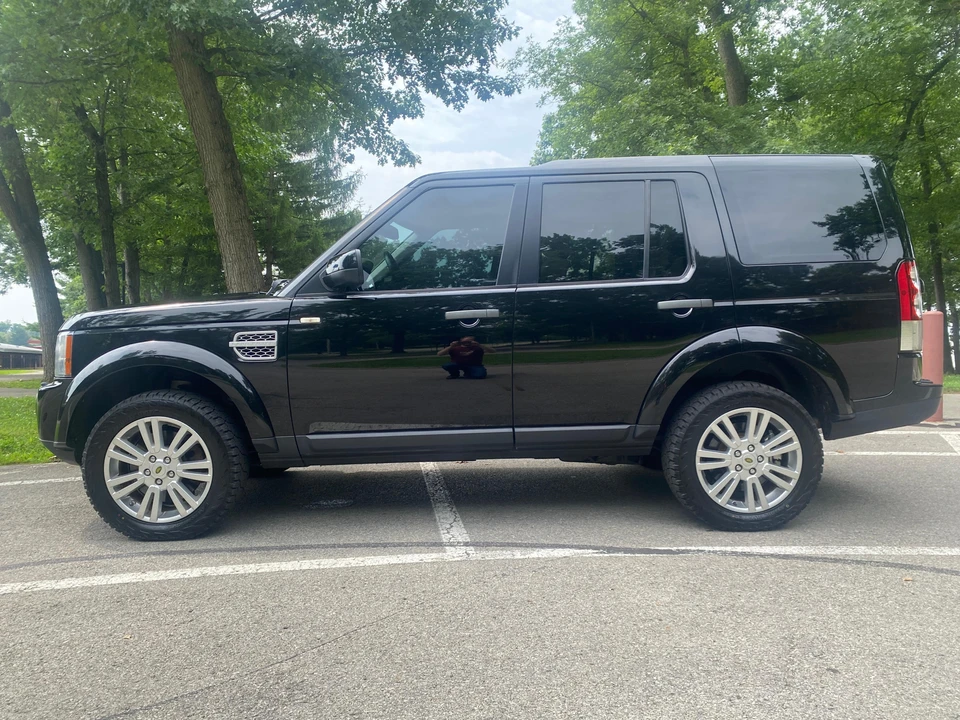 2011 Land Rover Discovery 4th Gen - Image 10 of 31