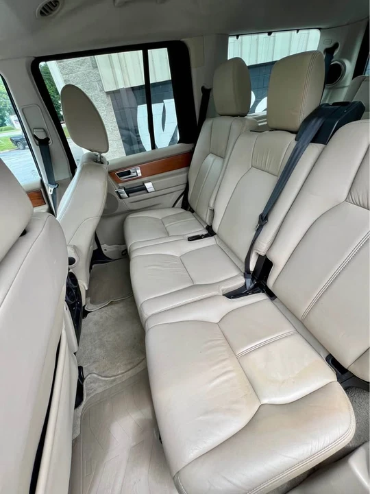 2011 Land Rover Discovery 4th Gen - Image 11 of 16