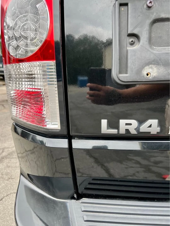2011 Land Rover Discovery 4th Gen - Image 14 of 16
