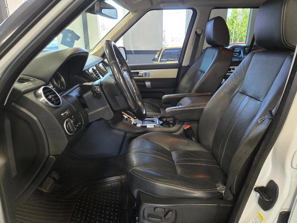 2011 Land Rover Discovery 4th Gen - Image 8 of 18