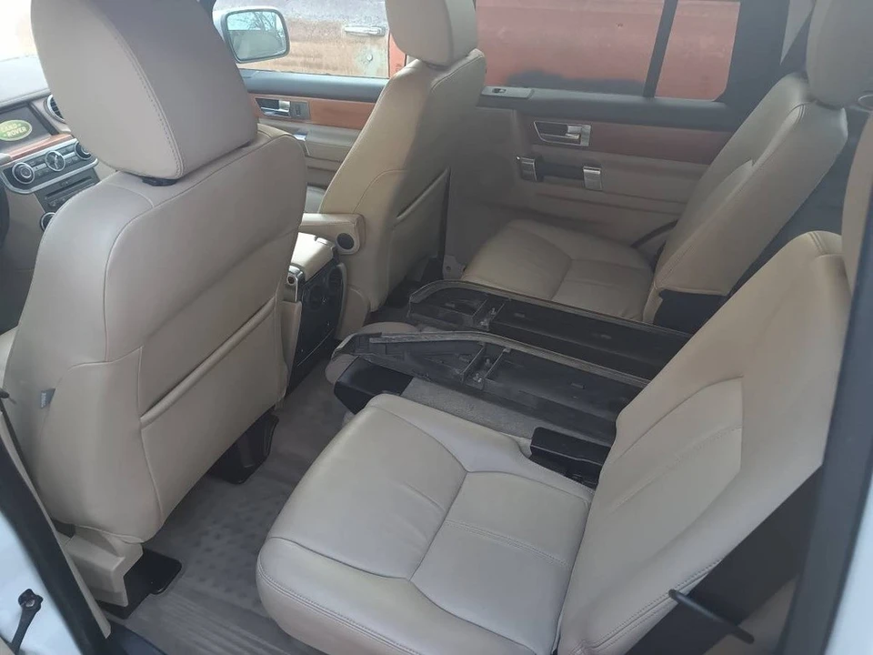 2011 Land Rover Discovery 4th Gen - Image 4 of 12