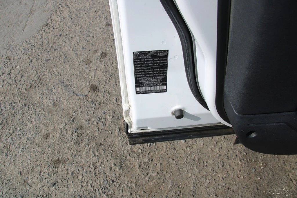 2011 Land Rover Discovery 4th Gen - Image 10 of 21