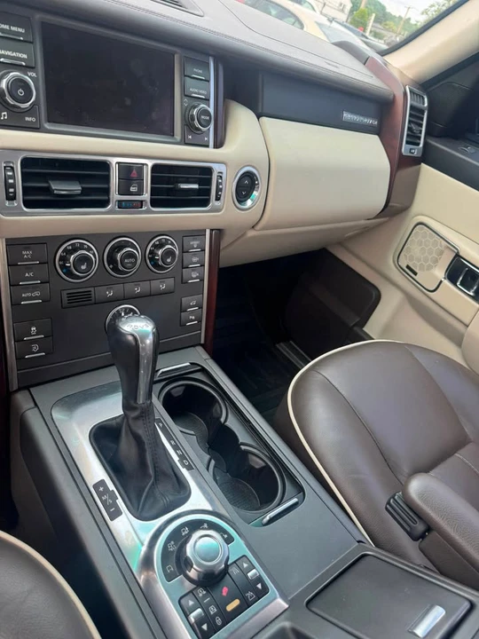 2011 Land Rover Range Rover L322 - Image 8 of 8
