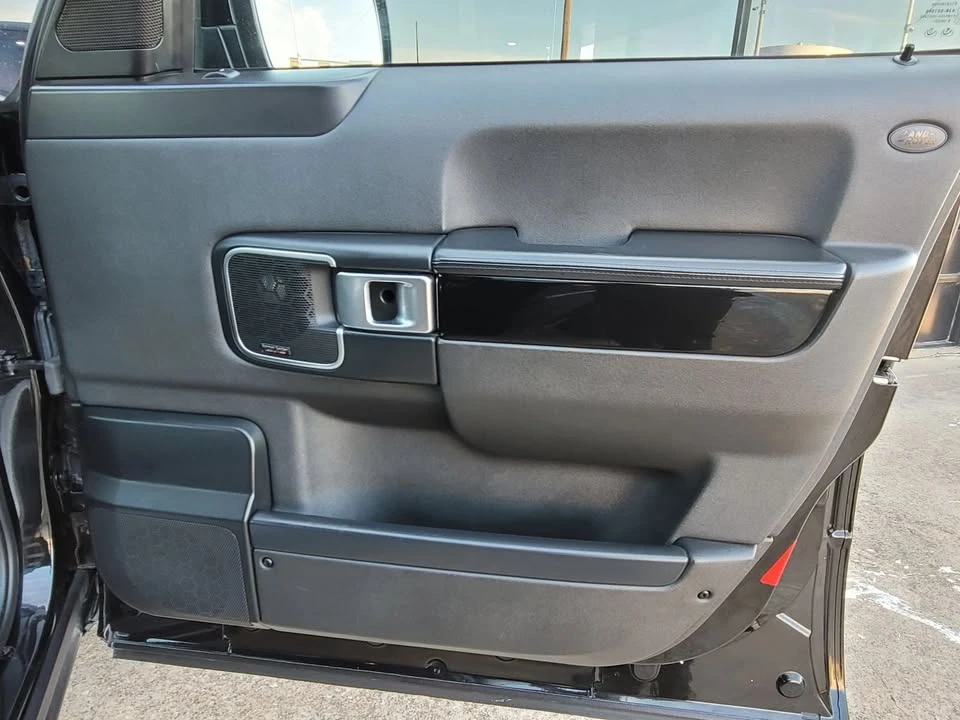 2011 Land Rover Range Rover L322 - Image 19 of 20