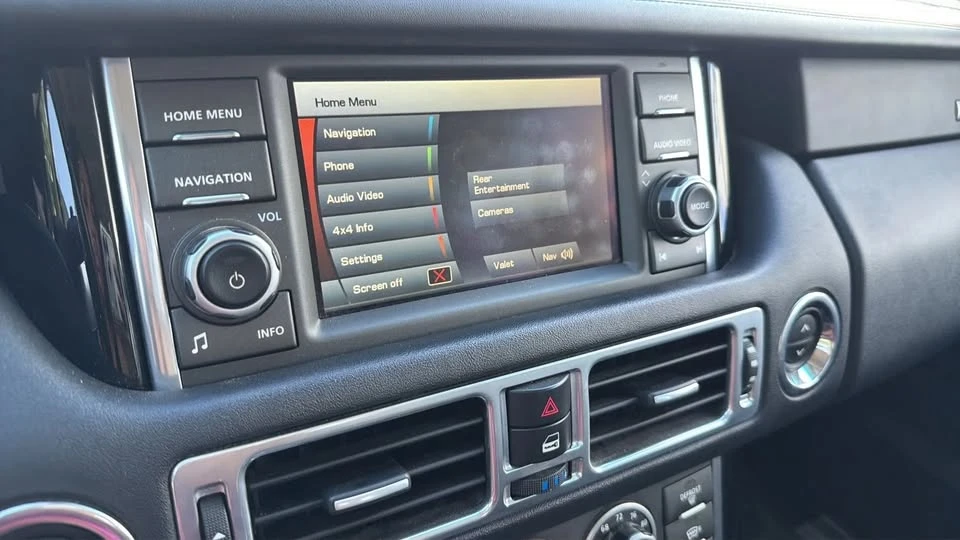 2011 Land Rover Range Rover L322 - Image 16 of 19