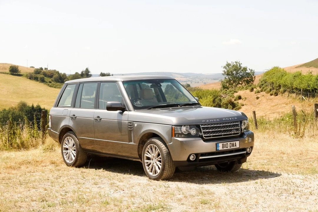 2011 Land Rover Range Rover L322 - Image 4 of 30