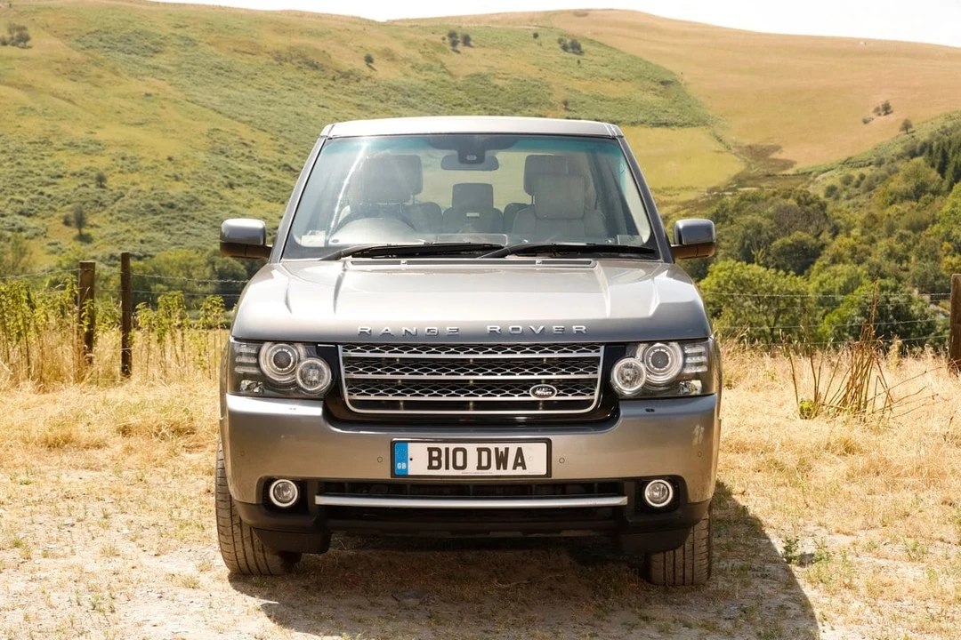 2011 Land Rover Range Rover L322 - Image 7 of 30