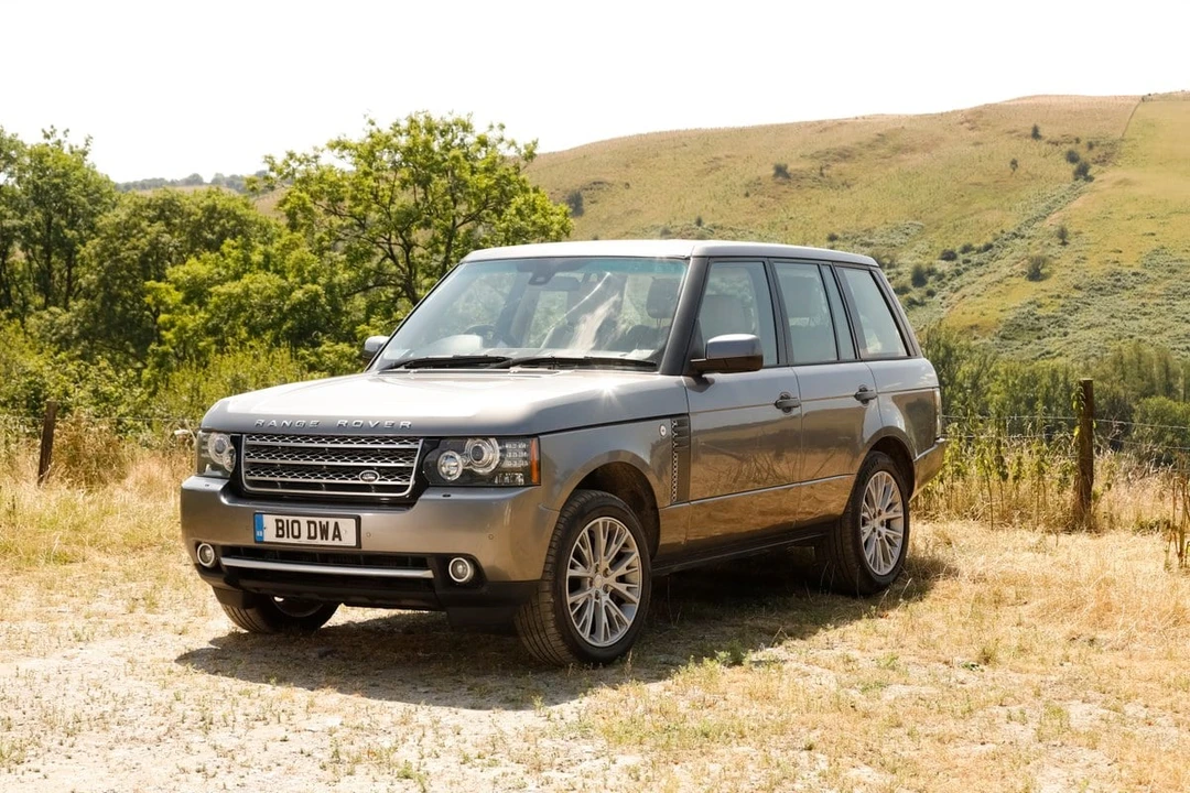 2011 Land Rover Range Rover L322 - Image 9 of 30