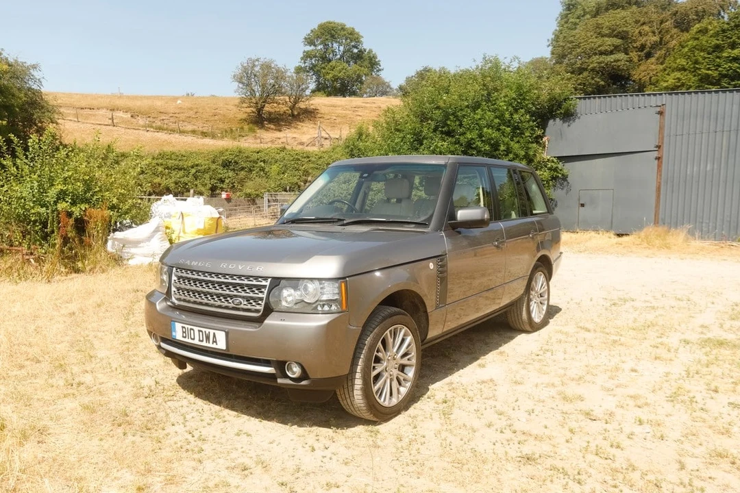 2011 Land Rover Range Rover L322 - Image 18 of 30