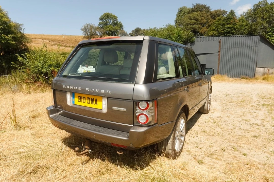 2011 Land Rover Range Rover L322 - Image 25 of 30