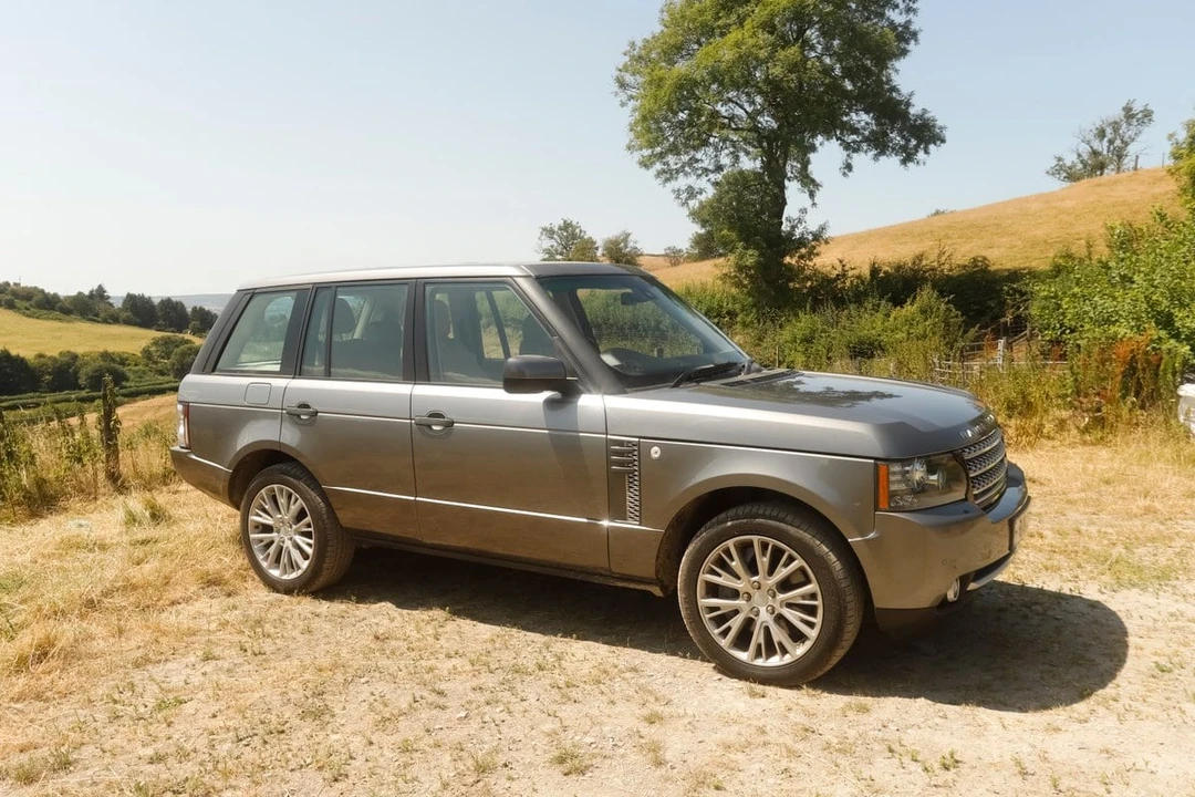 2011 Land Rover Range Rover L322 - Image 28 of 30