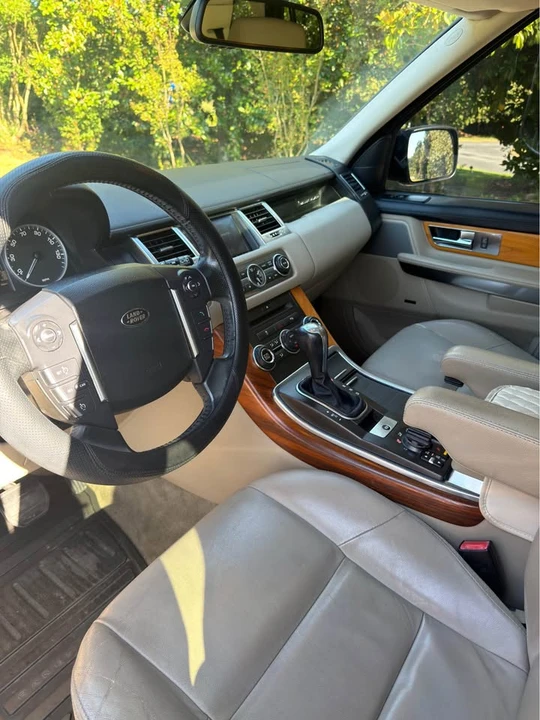 2011 Land Rover Range Rover L322 - Image 12 of 15