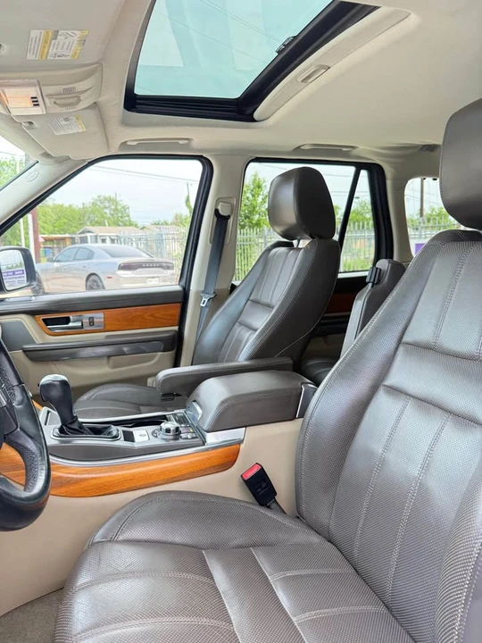 2011 Land Rover Range Rover L322 - Image 9 of 13