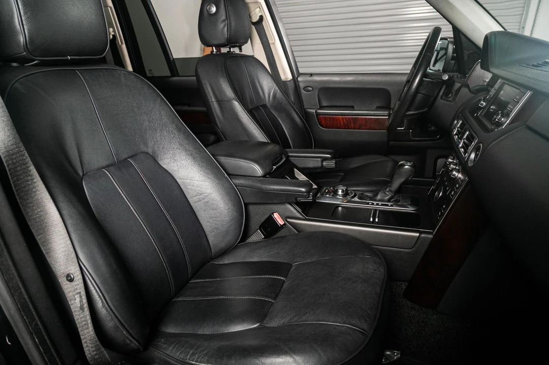 2011 Land Rover Range Rover L322 - Image 23 of 31