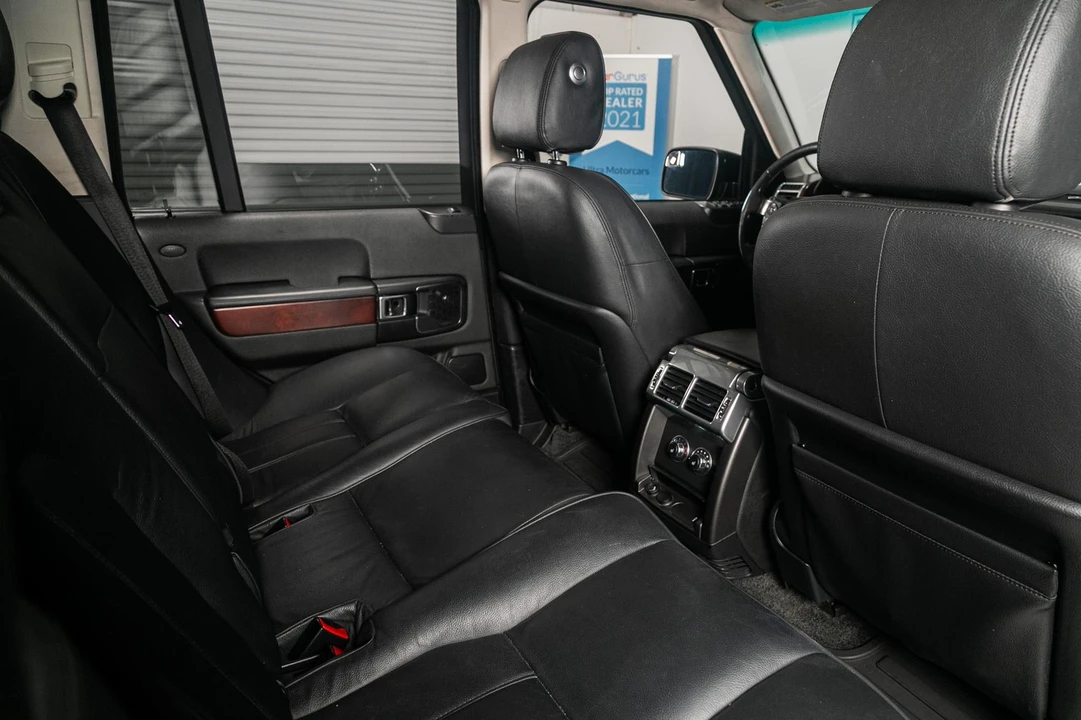 2011 Land Rover Range Rover L322 - Image 27 of 31