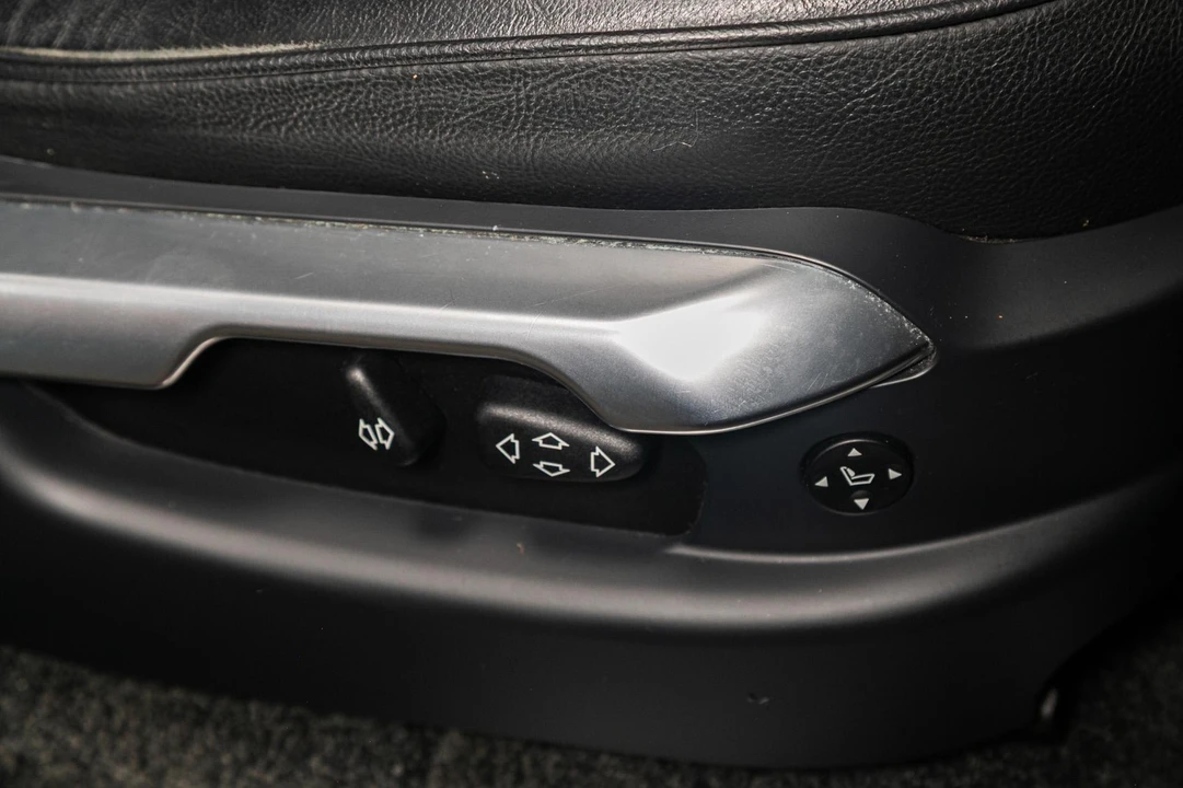 2011 Land Rover Range Rover L322 - Image 24 of 31