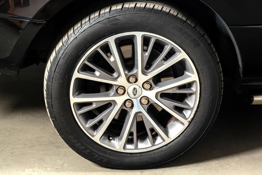 2011 Land Rover Range Rover L322 - Image 17 of 21