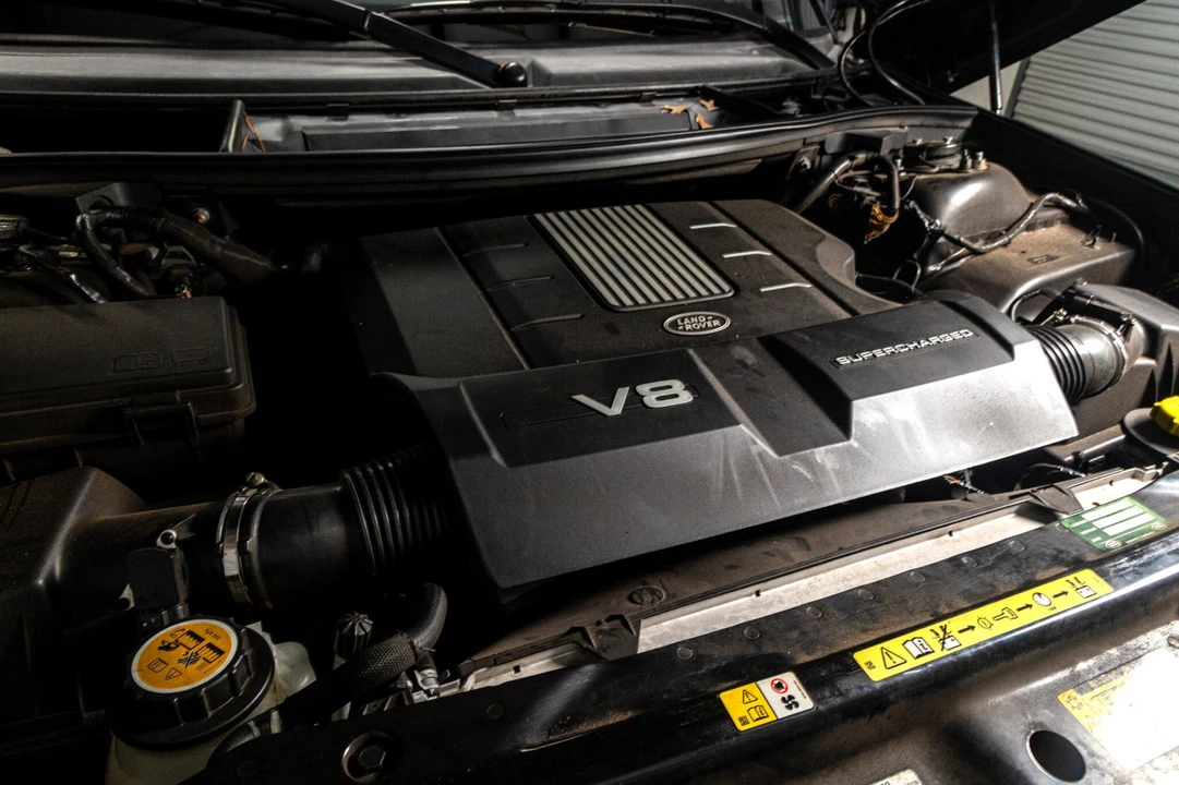 2011 Land Rover Range Rover L322 - Image 15 of 21