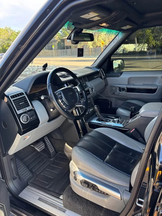 2011 Land Rover Range Rover L322 - Image 10 of 15