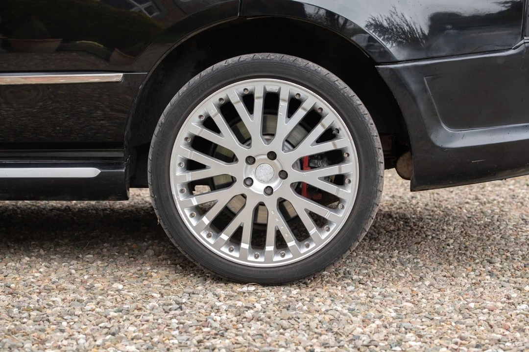 2011 Land Rover Range Rover L322 - Image 18 of 30