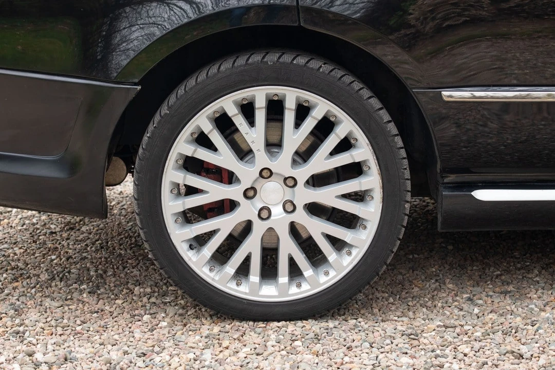 2011 Land Rover Range Rover L322 - Image 19 of 30