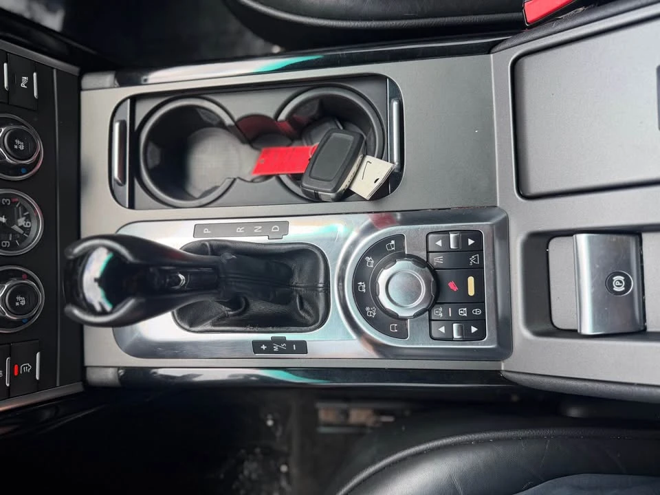 2011 Land Rover Range Rover L322 - Image 17 of 20