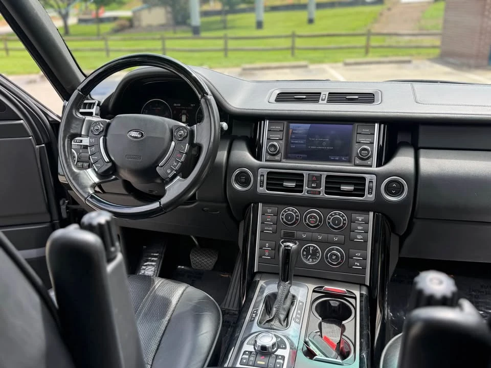 2011 Land Rover Range Rover L322 - Image 13 of 20