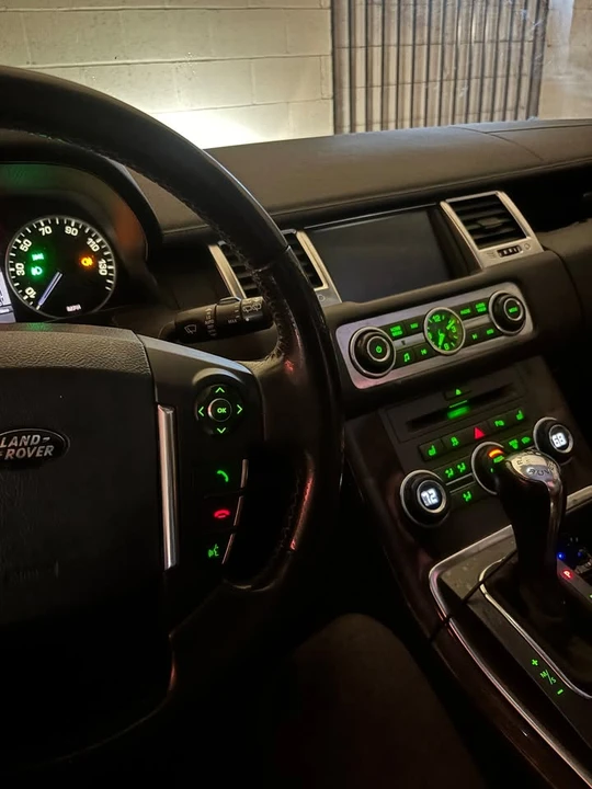 2011 Land Rover Range Rover L322 - Image 10 of 12