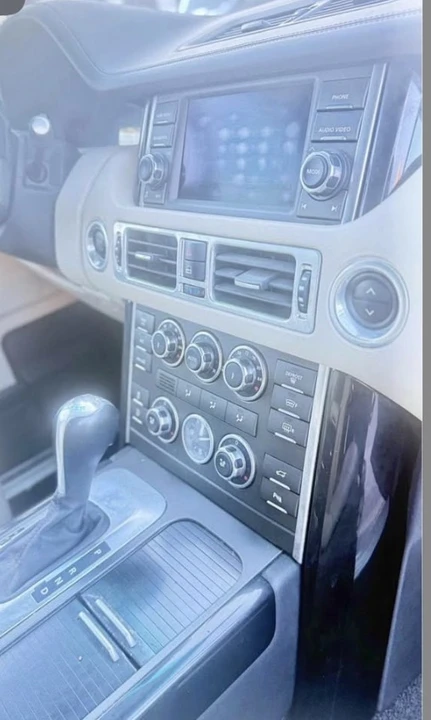2011 Land Rover Range Rover L322 - Image 7 of 11