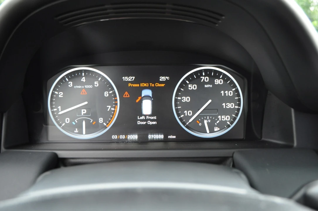 2011 Land Rover Range Rover L322 - Image 18 of 30