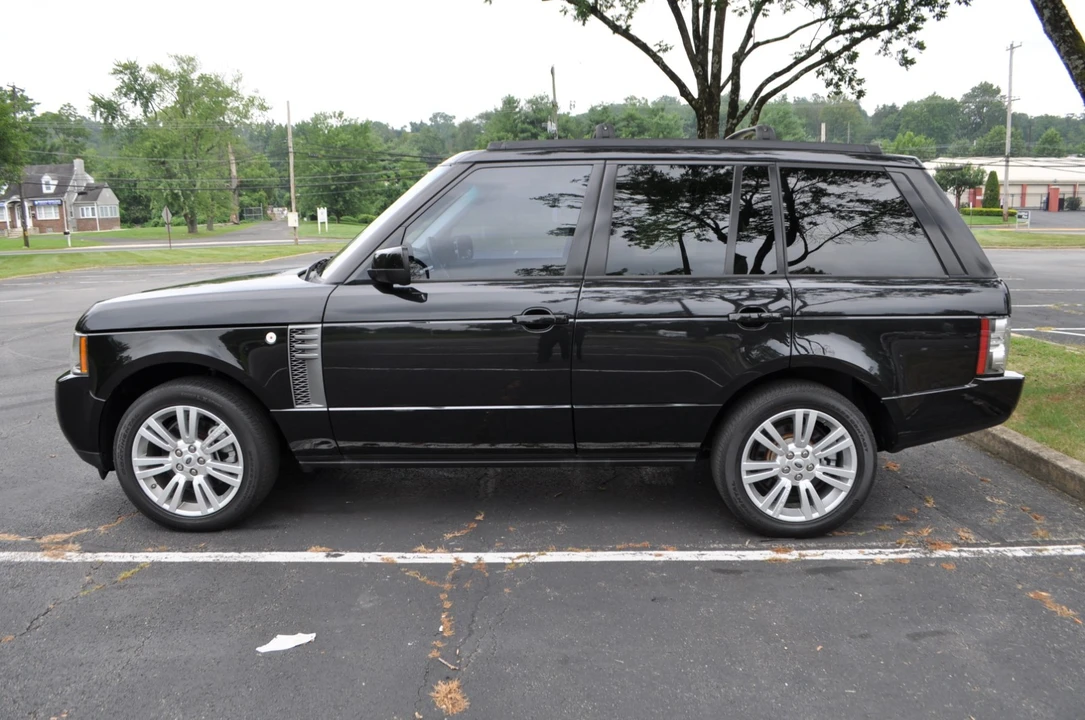 2011 Land Rover Range Rover L322 - Image 2 of 30