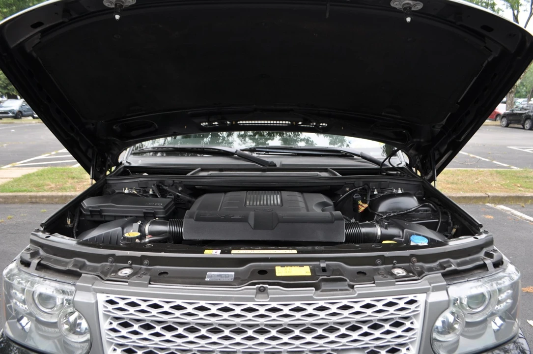 2011 Land Rover Range Rover L322 - Image 25 of 30