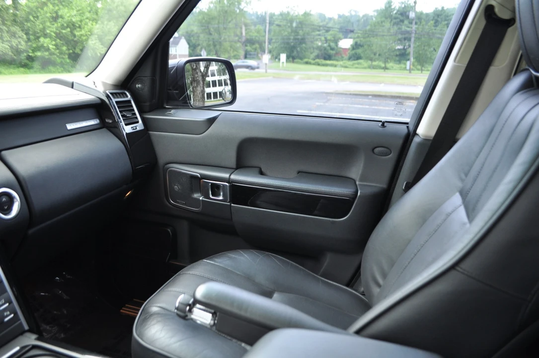 2011 Land Rover Range Rover L322 - Image 14 of 30