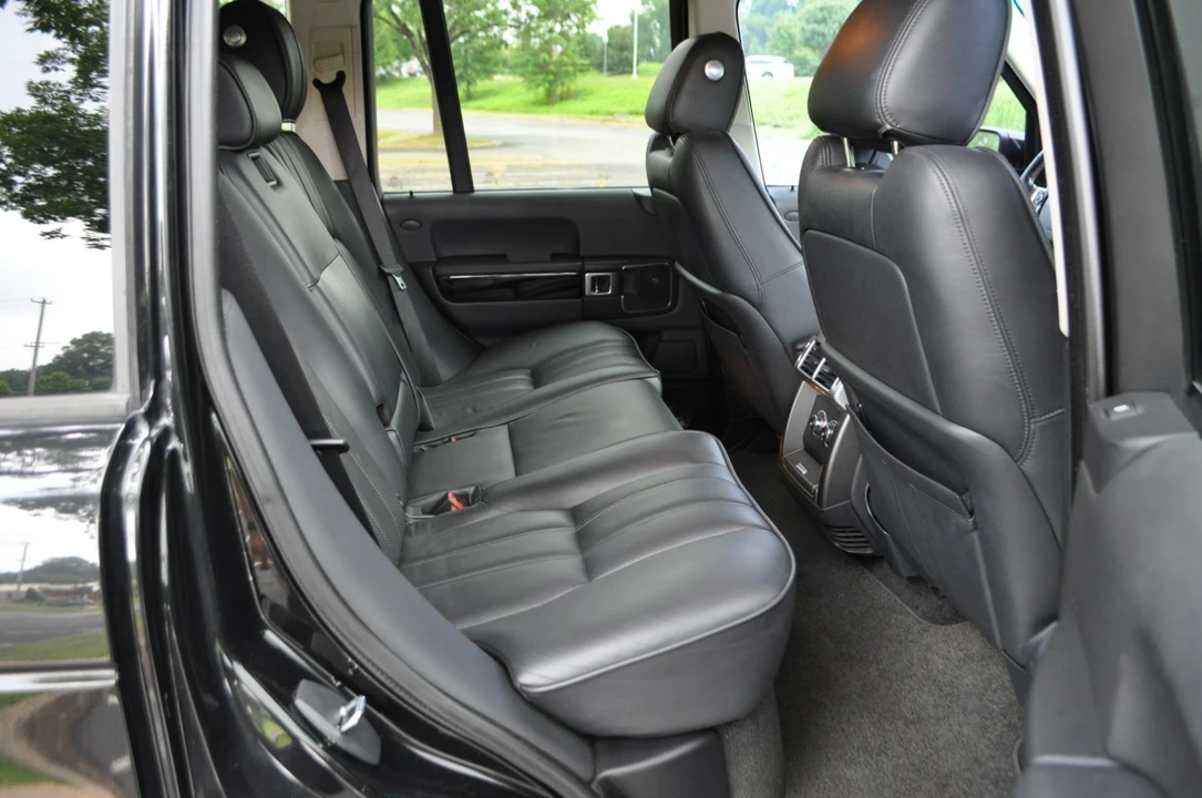 2011 Land Rover Range Rover L322 - Image 12 of 30