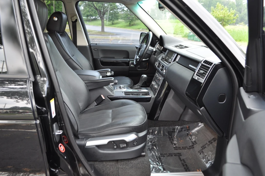 2011 Land Rover Range Rover L322 - Image 11 of 30