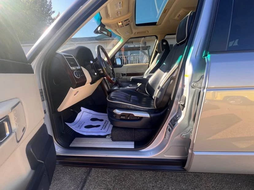2011 Land Rover Range Rover L322 - Image 8 of 10