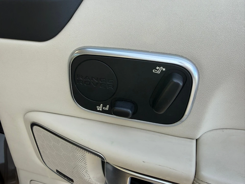 2011 Land Rover Range Rover L322 - Image 13 of 19