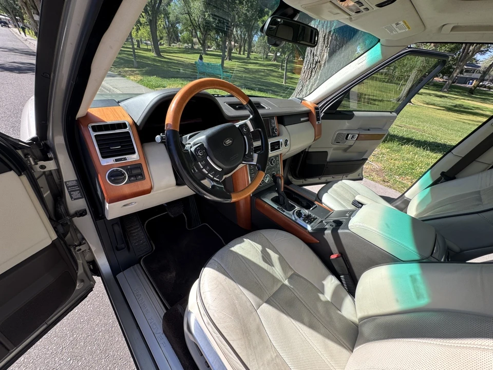 2011 Land Rover Range Rover L322 - Image 9 of 13