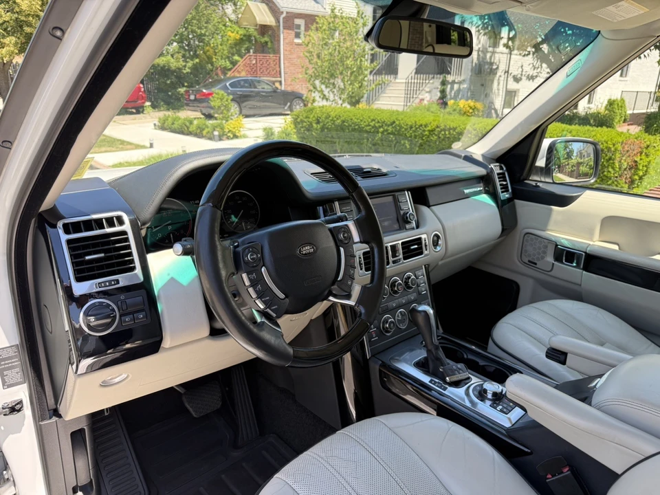 2011 Land Rover Range Rover L322 - Image 17 of 31