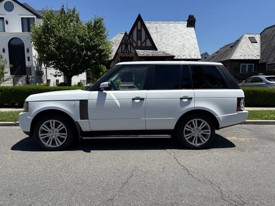 2011 Land Rover Range Rover L322 - Image 12 of 31