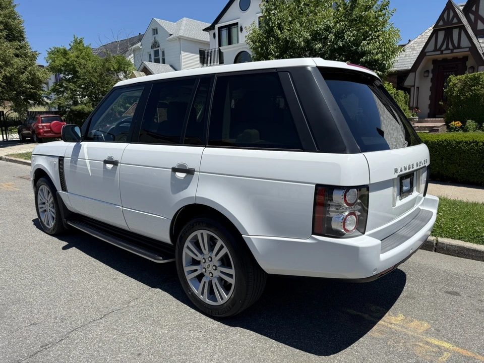 2011 Land Rover Range Rover L322 - Image 10 of 31