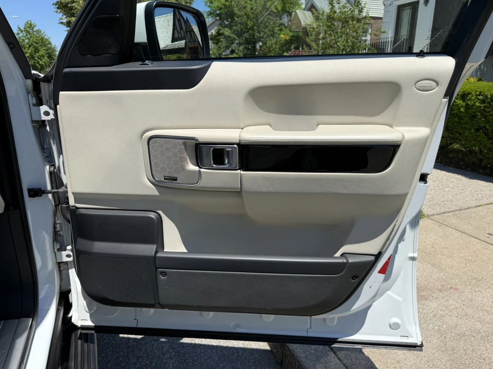 2011 Land Rover Range Rover L322 - Image 30 of 31