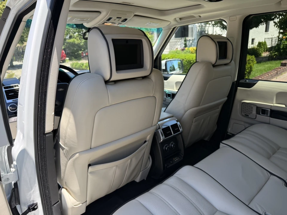 2011 Land Rover Range Rover L322 - Image 21 of 31