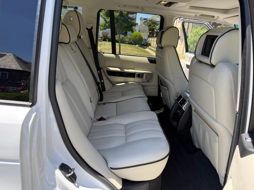 2011 Land Rover Range Rover L322 - Image 26 of 31
