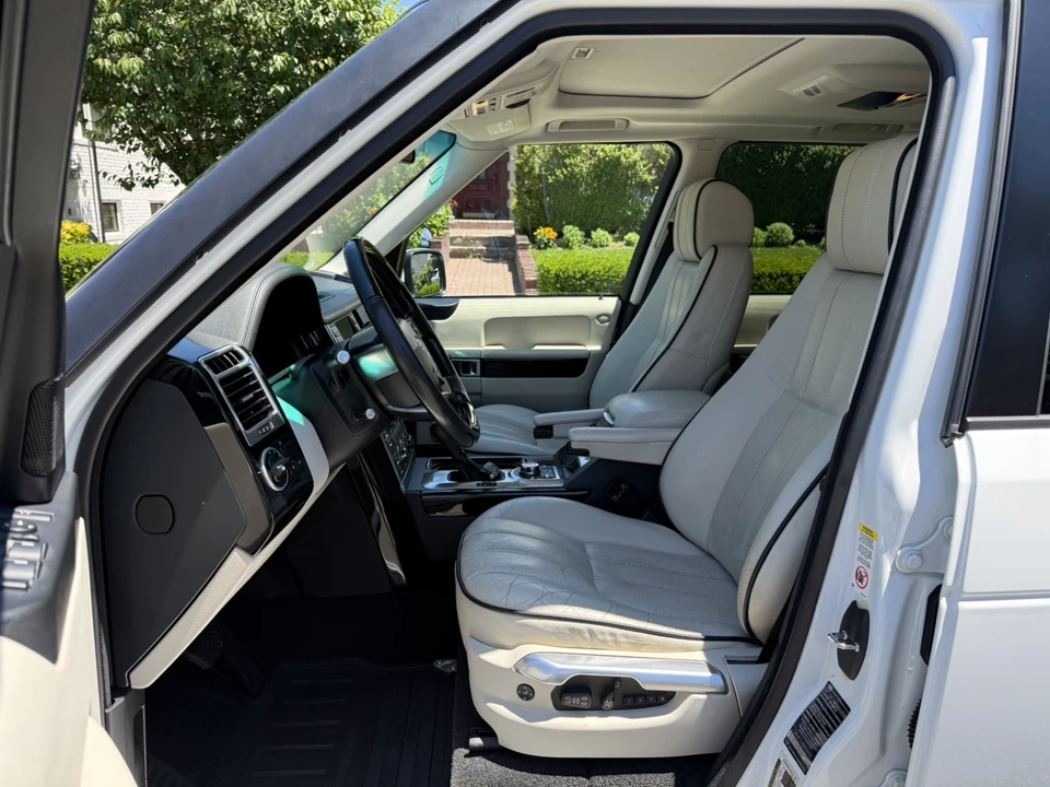 2011 Land Rover Range Rover L322 - Image 16 of 31