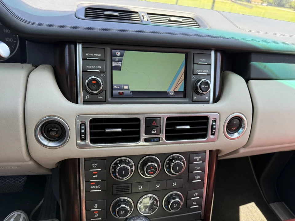2011 Land Rover Range Rover L322 - Image 2 of 31