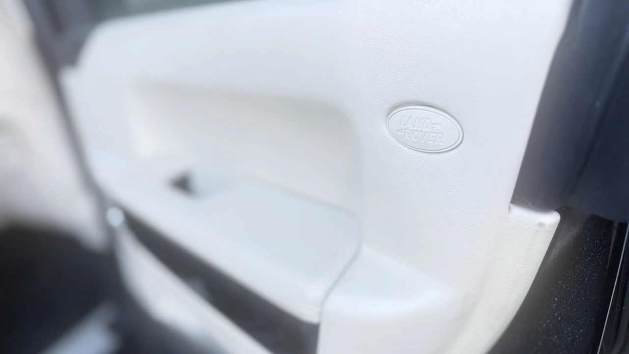 2011 Land Rover Range Rover L322 - Image 14 of 28