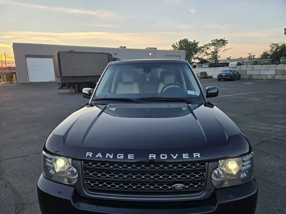2011 Land Rover Range Rover L322 - Image 2 of 9