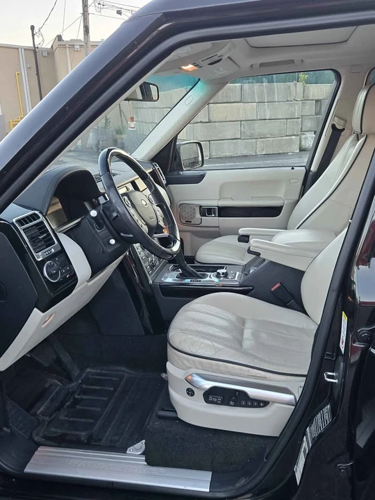 2011 Land Rover Range Rover L322 - Image 6 of 9