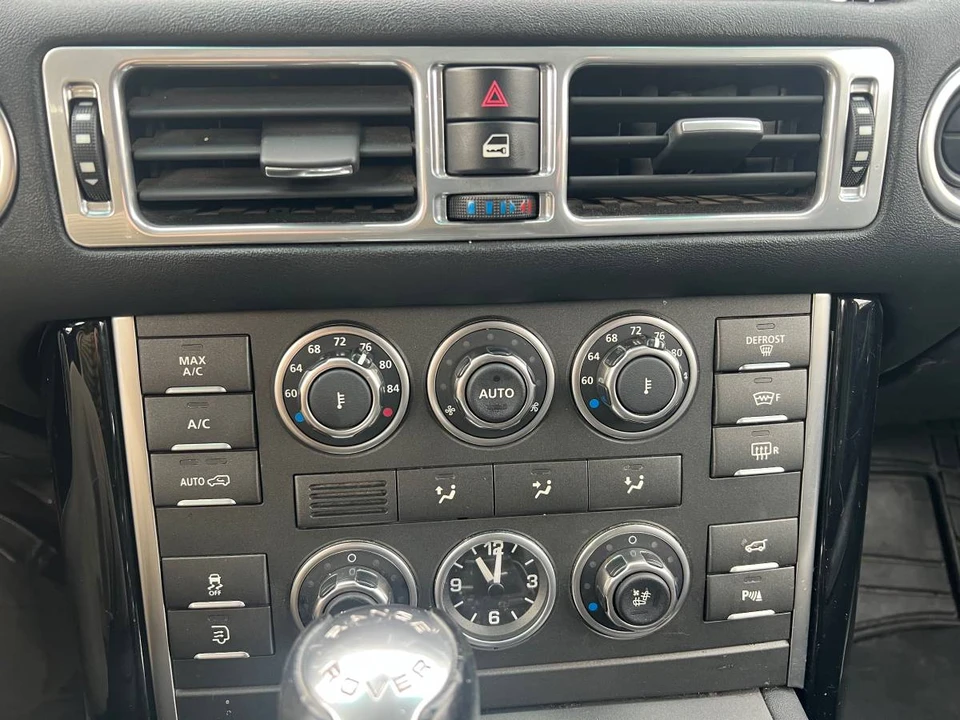 2011 Land Rover Range Rover L322 - Image 8 of 16
